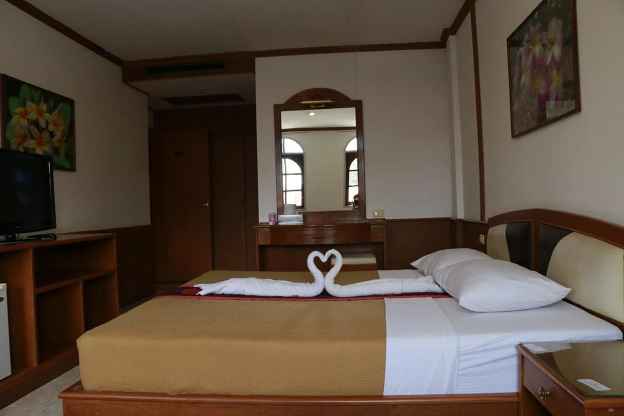 Welcome Guest House Patong Esterno foto