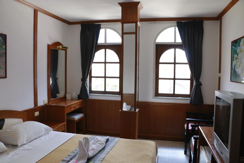 Welcome Guest House Patong Esterno foto