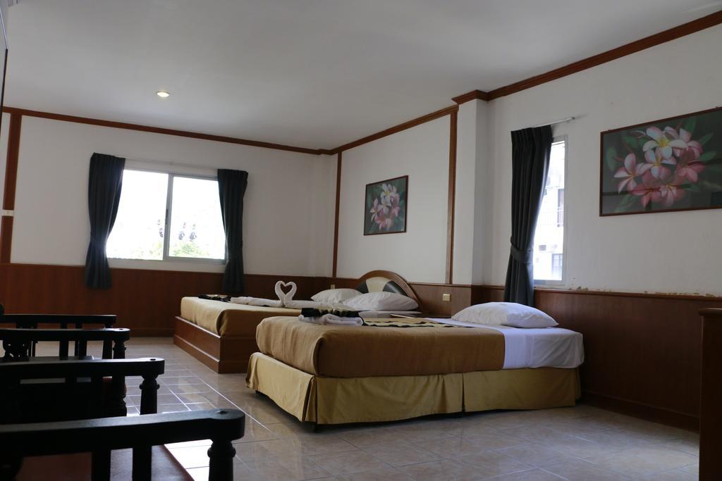 Welcome Guest House Patong Esterno foto