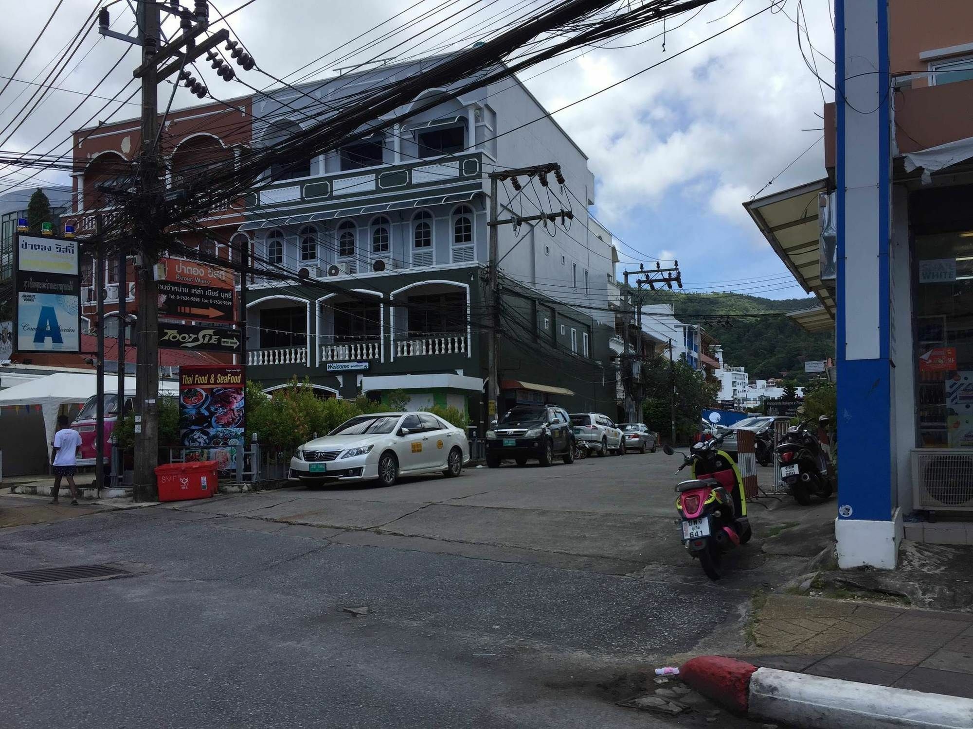 Welcome Guest House Patong Esterno foto